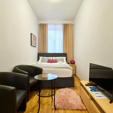 Flarent Economy Apartments เวียนนา ภายนอก รูปภาพ