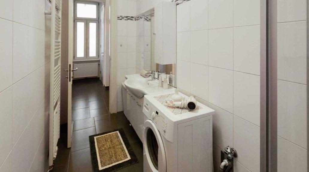 Flarent Economy Apartments เวียนนา ภายนอก รูปภาพ
